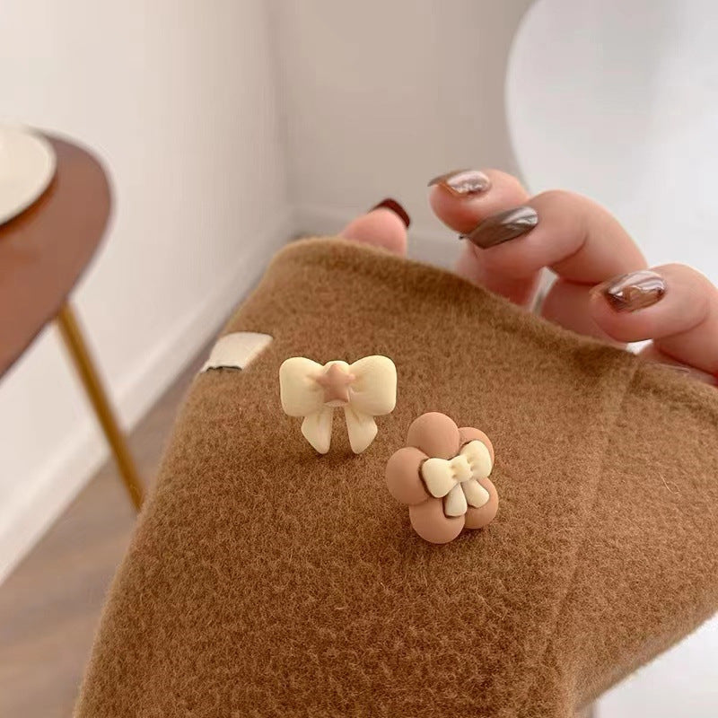 Fashionable cute retro flower-style bow earrings
