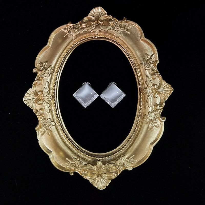 Minimalist Silver Stud Earrings - Timeless Daily Wear for Women