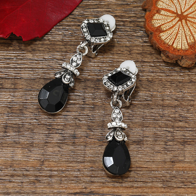 Retro and minimalist Bohemian drop-shaped pendant earrings
