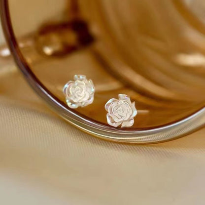 White camellia stud earrings, rose-shaped fine needle earrings