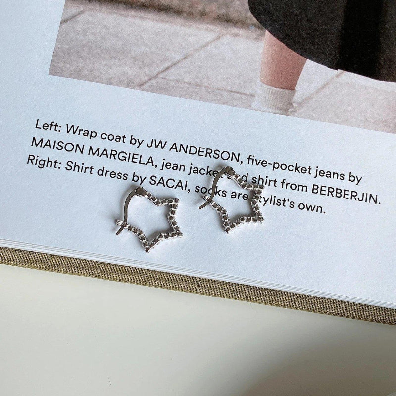 Sparkling diamond star-shaped ear pins, three-dimensional ear pins