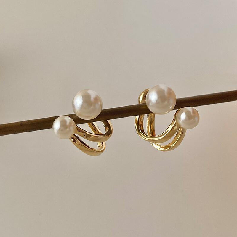 Pearl earrings - elegant French-style ear studs