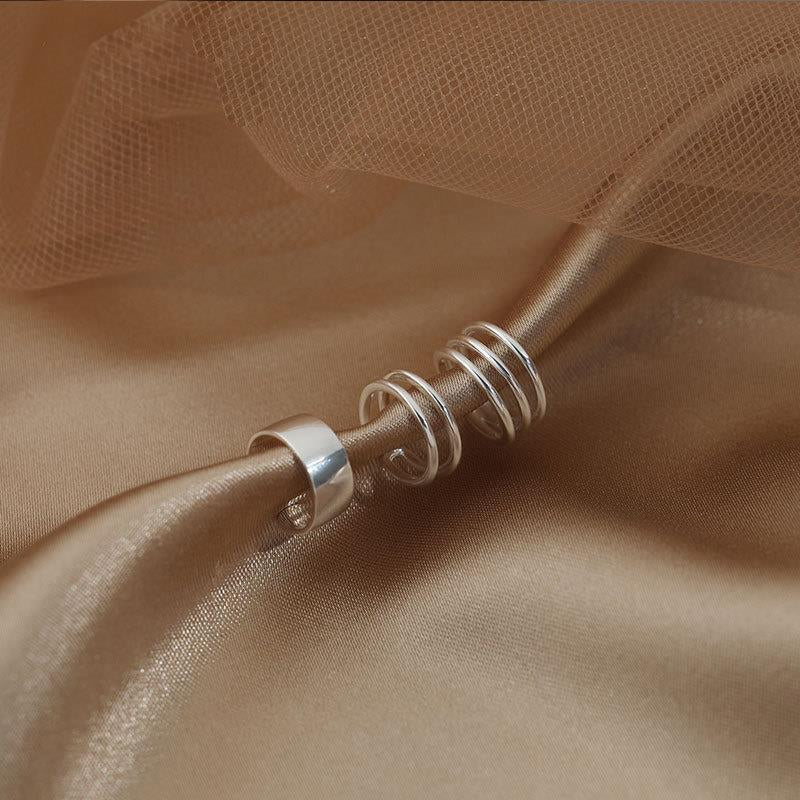 Simple and cool style with ring-shaped butterfly knot ear clips