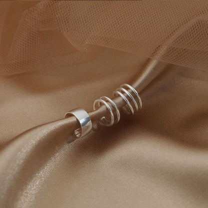 Simple and cool style with ring-shaped butterfly knot ear clips