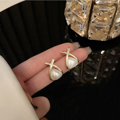 Metal white pearl cross high-end design earrings