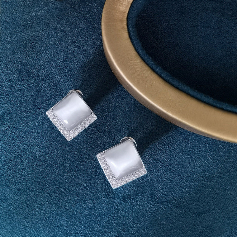 Minimalist Silver Stud Earrings - Timeless Daily Wear for Women