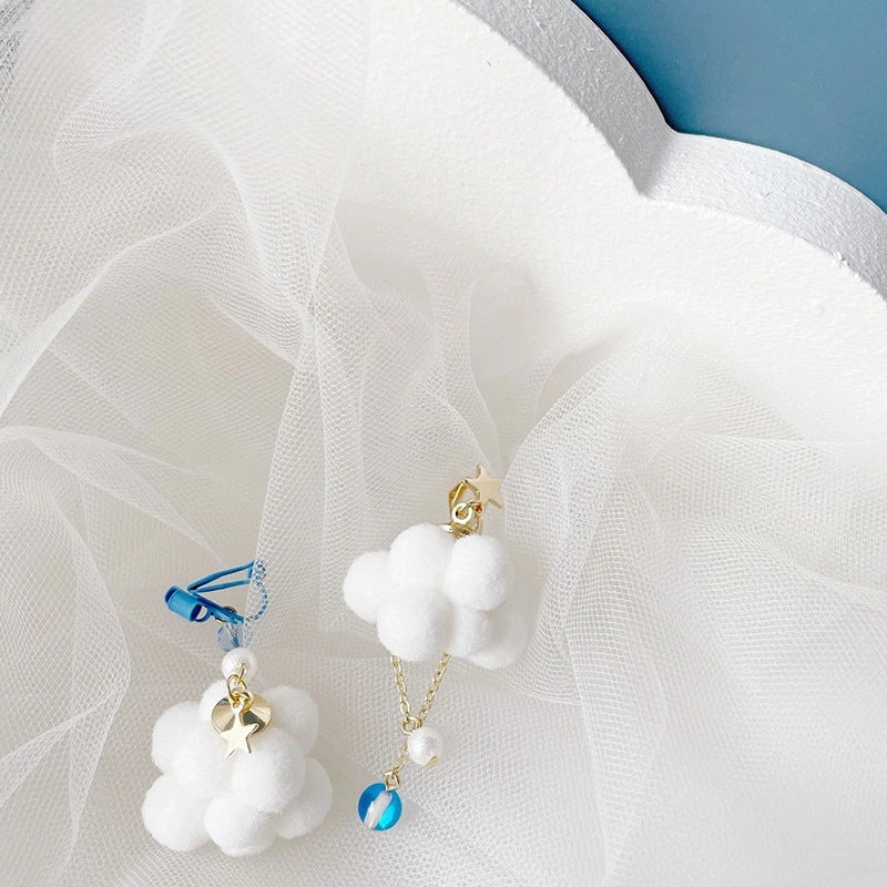 Asymmetric white cloud-shaped fluffy ball cute bow-shaped earrings for girls with a heart theme